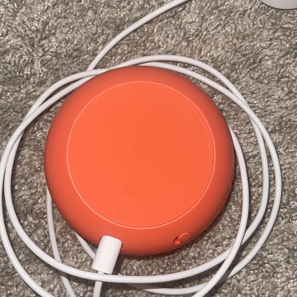 Mini Google Home - Picture 3 of 3